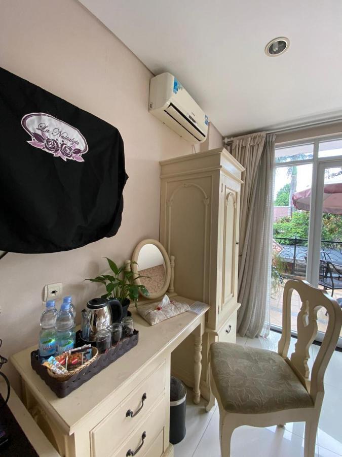 La Nostalgie Boutique Guest House Bandung Exterior photo