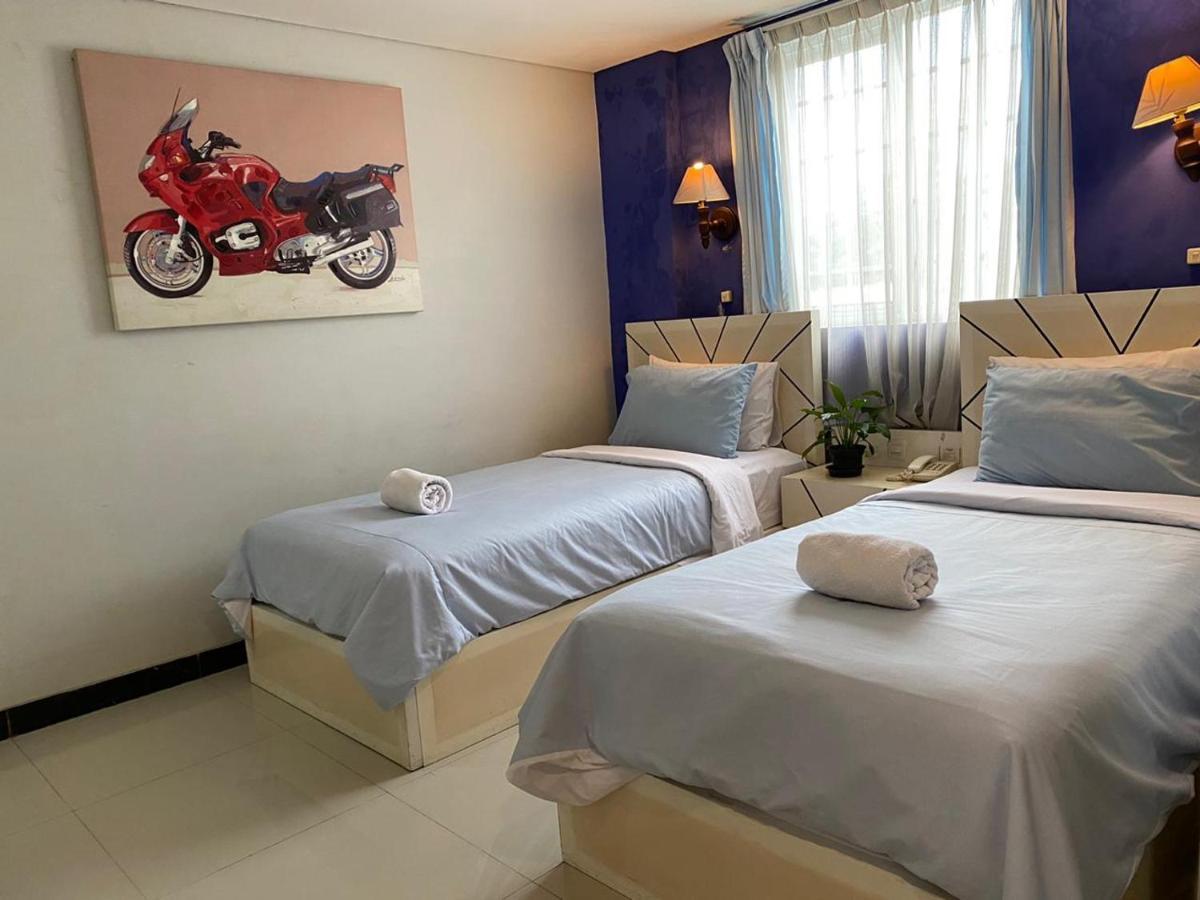 La Nostalgie Boutique Guest House Bandung Exterior photo