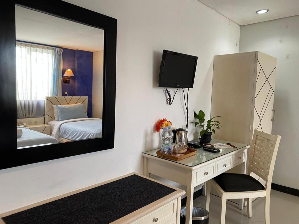 La Nostalgie Boutique Guest House Bandung Exterior photo