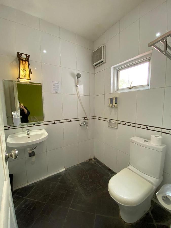 La Nostalgie Boutique Guest House Bandung Exterior photo