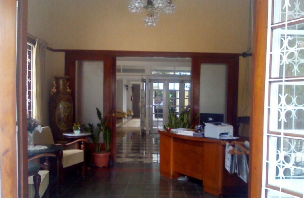 La Nostalgie Boutique Guest House Bandung Exterior photo